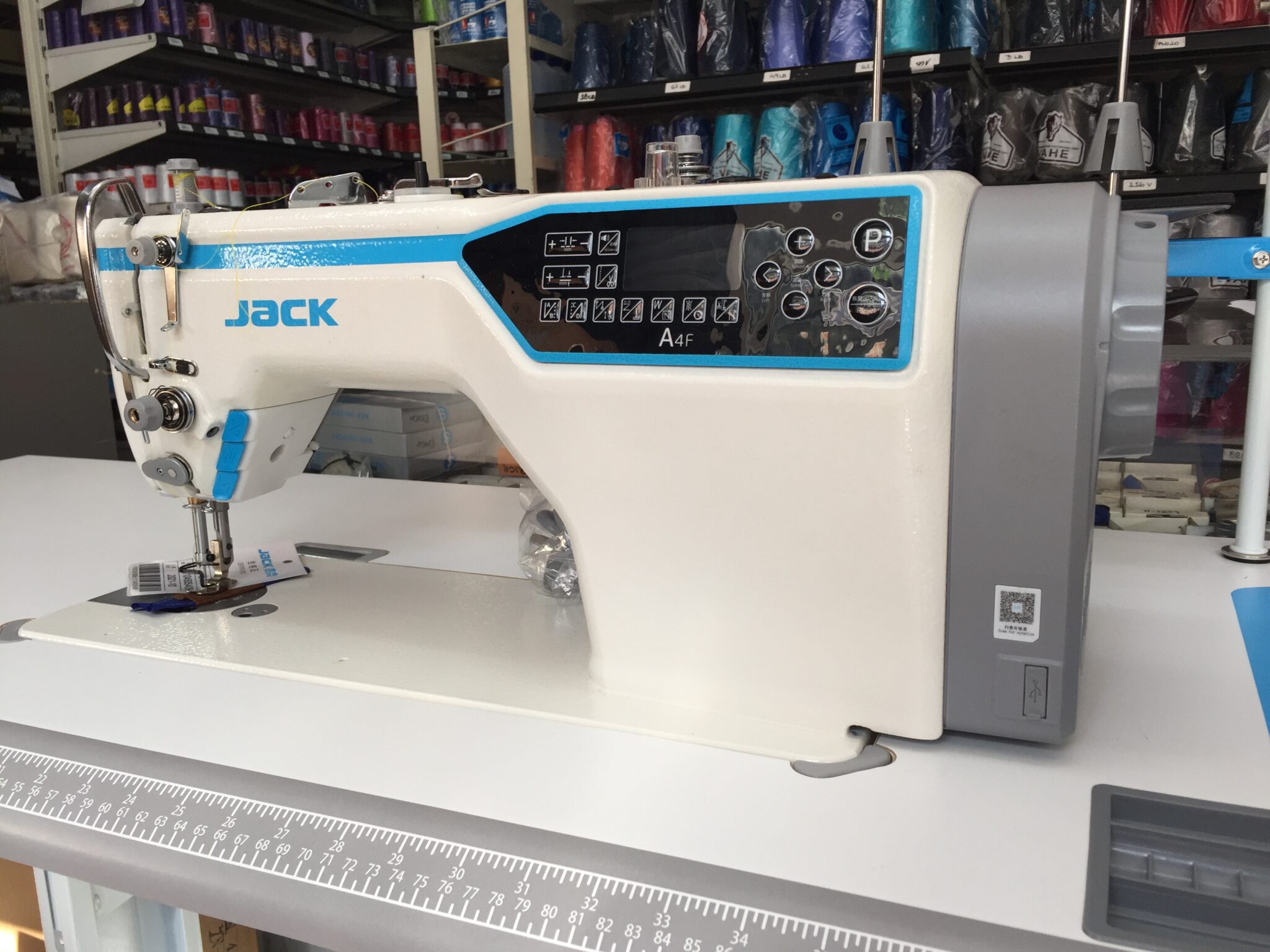 RECTA JACK AUTOMÁTICA MODELO A4F Maquineria Paternal