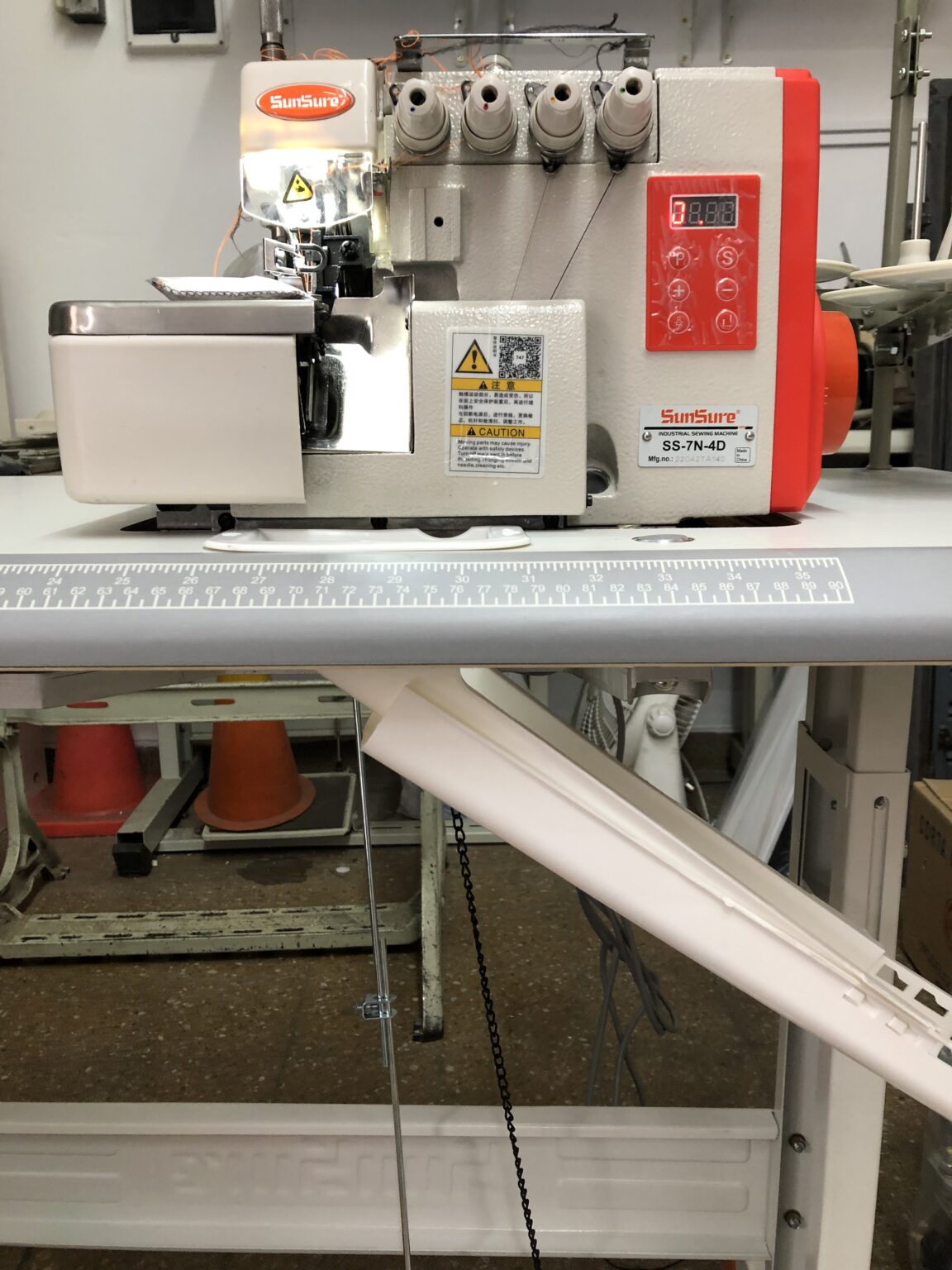 OVERLOCK 4 HILOS SUNSURE SS7N4D Maquineria Paternal